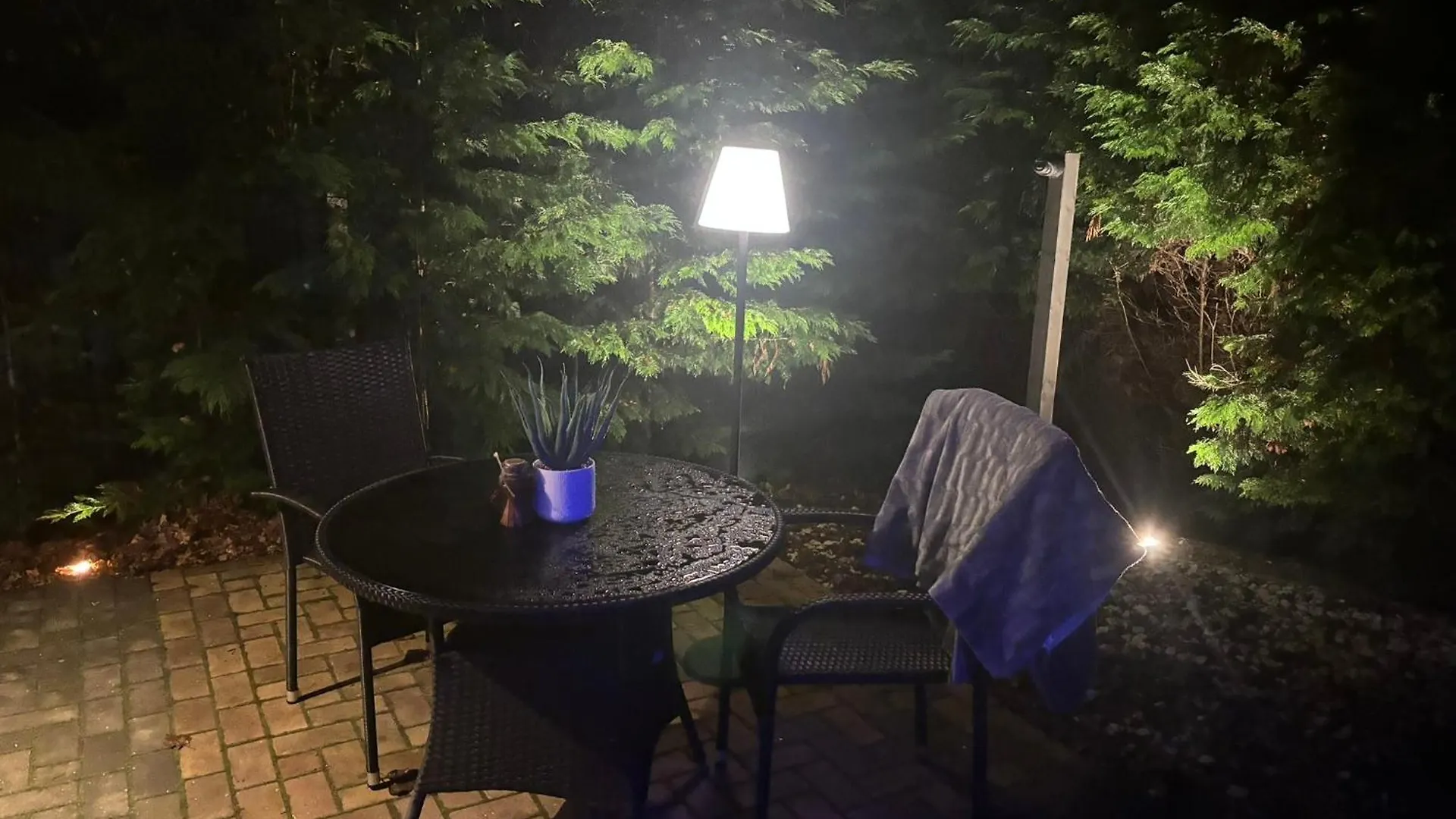 Sheffield-Apartment-Sleeps4-Parking-Hottub 谢菲尔德